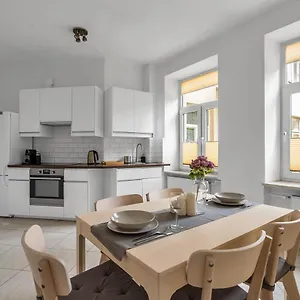 Apartament Pole Mokotowskie - 60m2, Metro, Park, Shops Nearby - By Rentujemy, Warszawa